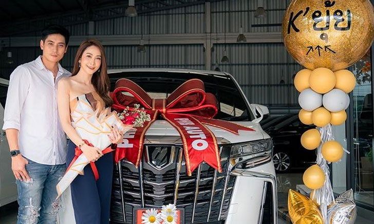 "ยุ้ย-ธันน์" ถอยรถป้ายแดง รถครอบครัวเตรียมพร้อมมีเบบี๋มาก