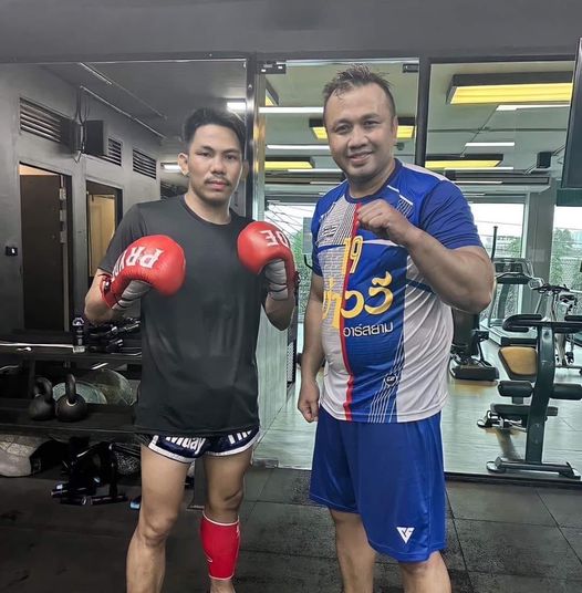 "มนัส บุญจำนง" สอนเชิง "เพชรดำ" ดวล "ฉลาม" ศึกมวยมหากุศลสมาคมชาวปักษ์ใต้ฯ