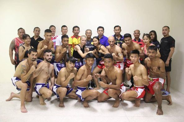 11 คู่นักชกมวยไทย ขึ้นชั่งน้ำหนักและตรวจร่างกาย เตรียมพร้อมตะบันหมัด ศึก “เดอะแชมป์ มวยไทยซีรีส์ เขาคันทรงไฟต์” 