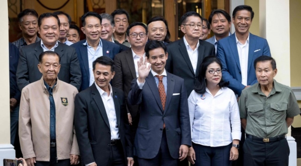 7 พรรคจับมือ "ก้าวไกล" ตั้งรัฐบาล มี "พิธา" เป็นนายกฯ เพิ่มมาอีก 3 ขยับเป็น 313