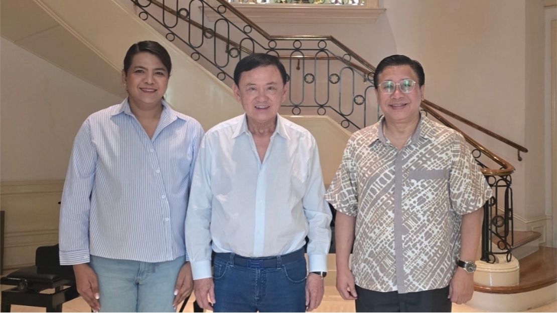 “ทักษิณ” สบายดี ฝากขอบคุณที่เป็นห่วง “จักรภพ” โพสต์รูปคู่สยบข่าวลือ