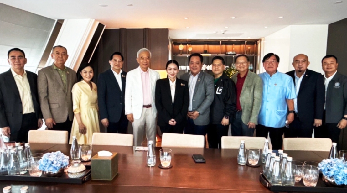 ประเทศต้องเดินหน้า “อิ๊งค์” เผยภาพร่วมแกนนำรัฐบาล ร่วมสร้างเสถียรภาพการเมือง