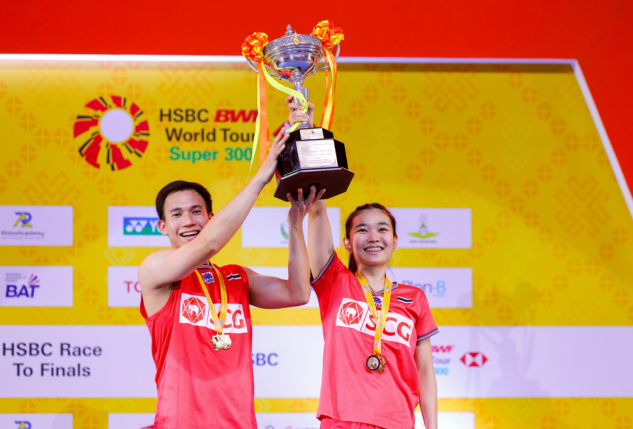 ฮึดสู้สุดใจ! "บาส-เฟม" แซงชนะอินโดนีเซียคว้าแชมป์แบดมินตันไทยแลนด์ มาสเตอร์ส