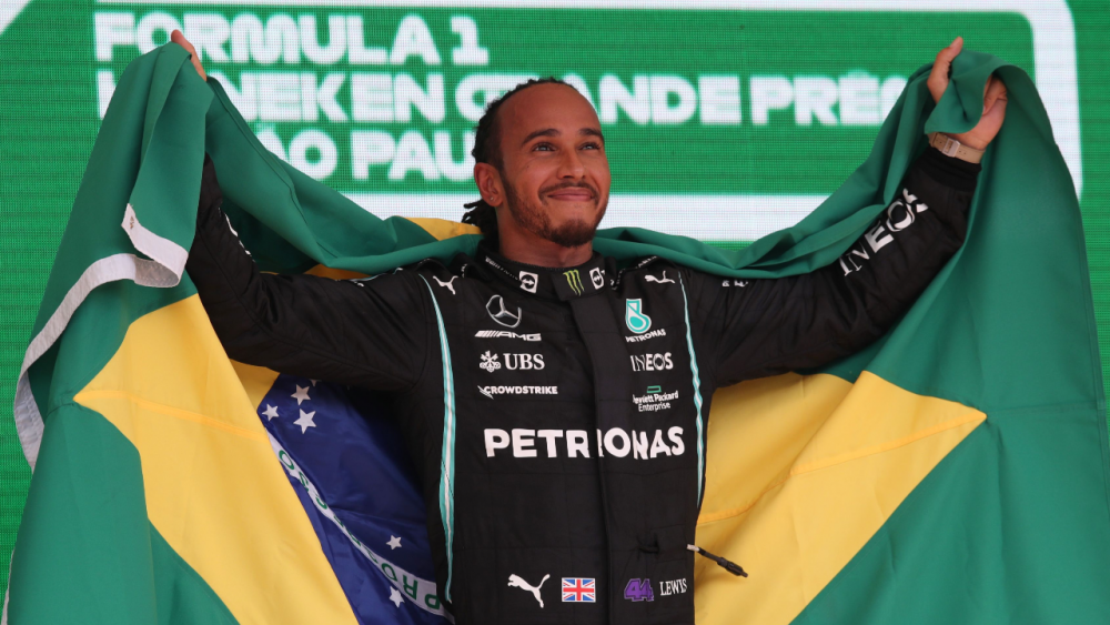 ชมคลิป "แฮมิลตัน" สุดบ้าระห่ำไล่แซงคู่แข่ง 10 คัน ก่อนซิวแชมป์ F1 ที่บราซิล