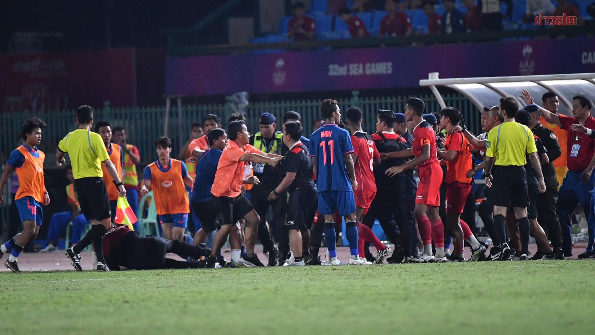โค้ชหระ จวกอินโดนีเซีย ไร้สปิริต - ลีออน เจมส์ เผยนาทีชุลมุนโดนเยาะเย้ยต่อหน้า