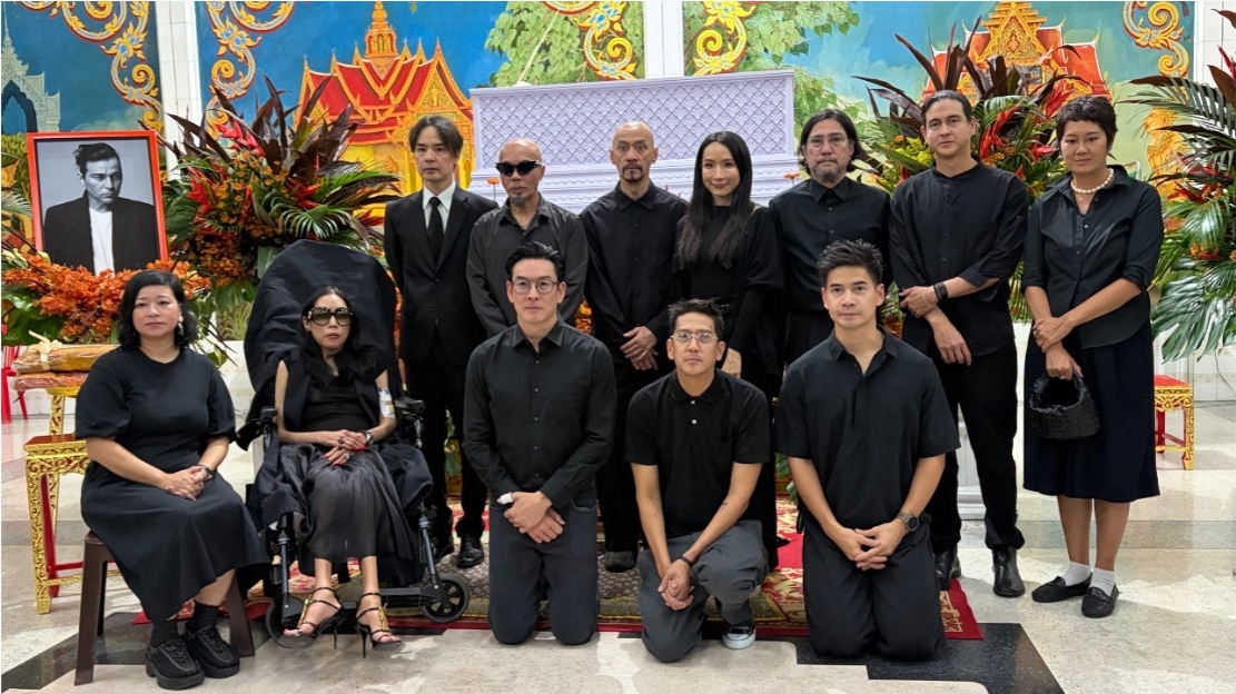 พิธีสวดพระอภิธรรม เร แม๊คโดแนลด์ คืนที่ 2 คนบันเทิงเดินทางมาร่วมอาลัยแน่น