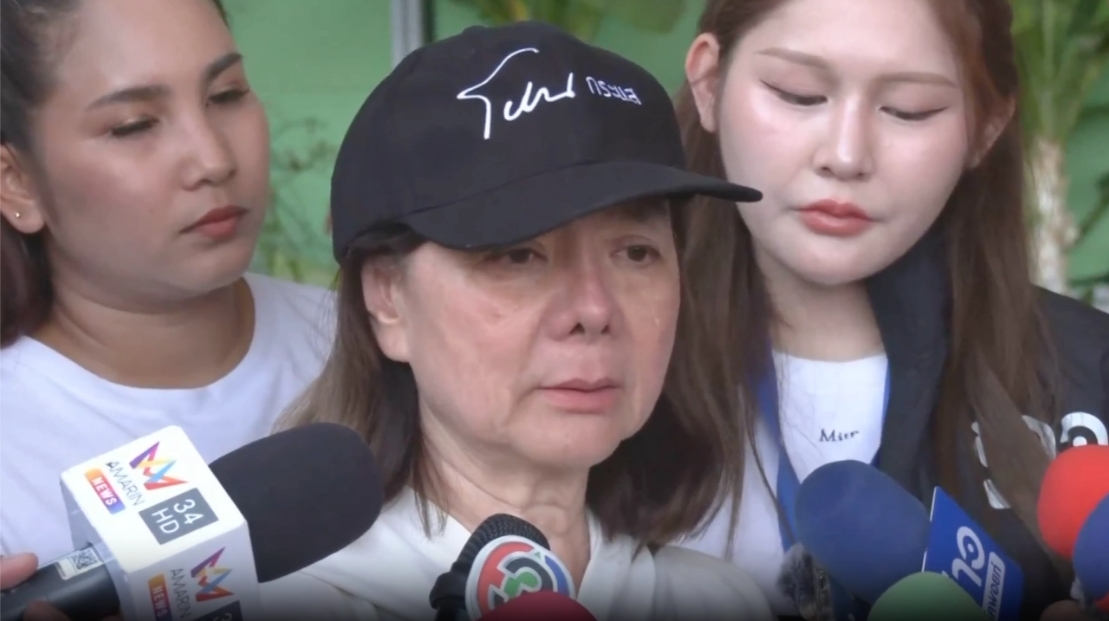 “แม่ภัทร” ร้องไห้ พาชี้ห้องถูกขัง “ป้าแมว” โผล่เผชิญหน้า ขอให้พูดความจริง