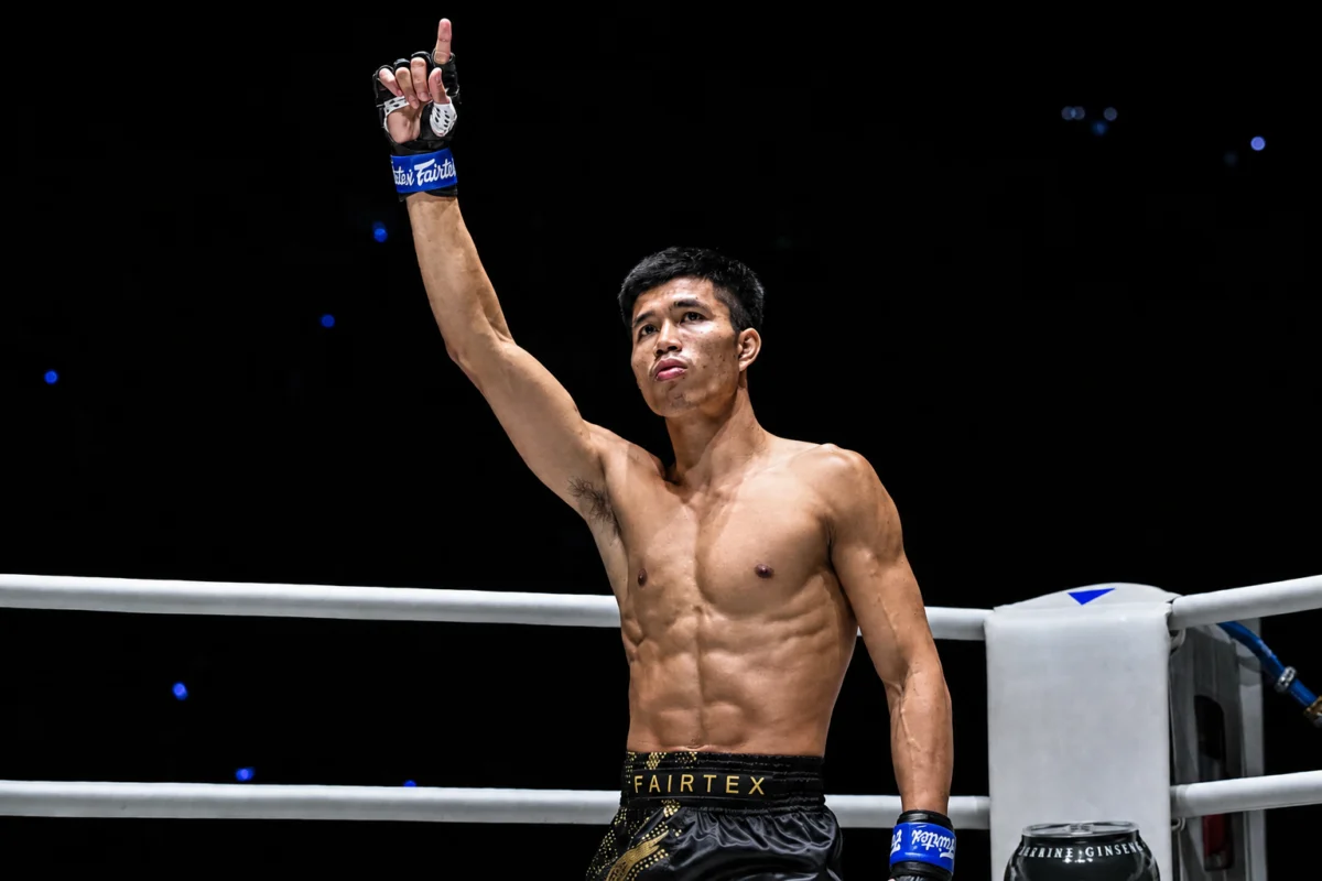 นวมใหญ่เข้าทาง! “เฟอร์รารี” ลั่นใช้ประสบการณ์มวยไทยดับห้าว “อาคีฟ กูลูซาดา” แจ้งเกิดคิกบ็อกซิง ศึก The Inner Circle 29