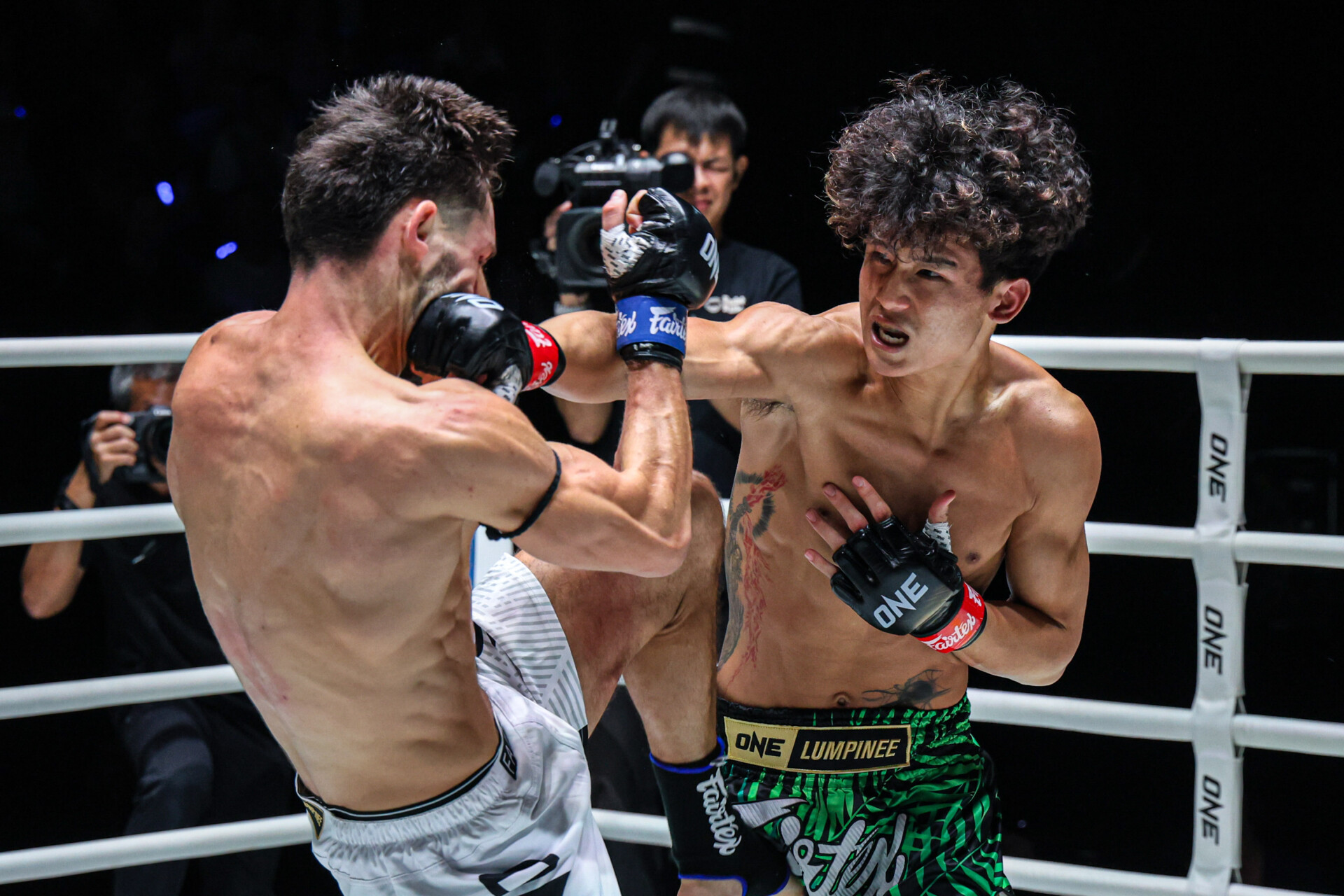 เดชชวลิต-จรัสชัยโชว์ฟอร์มดุคว้าชัย พร้อมผลศึก ONE ลุมพินี 161
