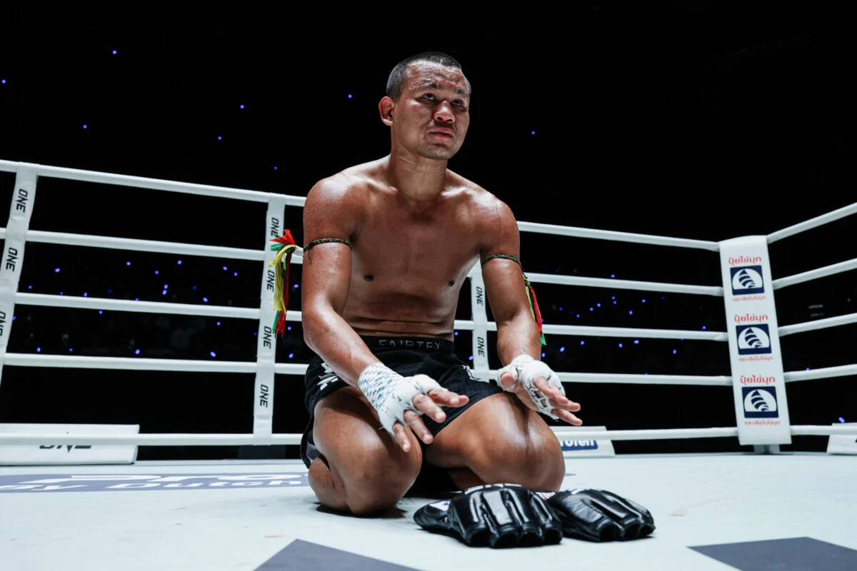 A Legend for All Time! “Sek San” Bids Farewell to a Nearly Three-Decade Career as a Fighter, Living Up to His Nickname “The Uncompromising One”