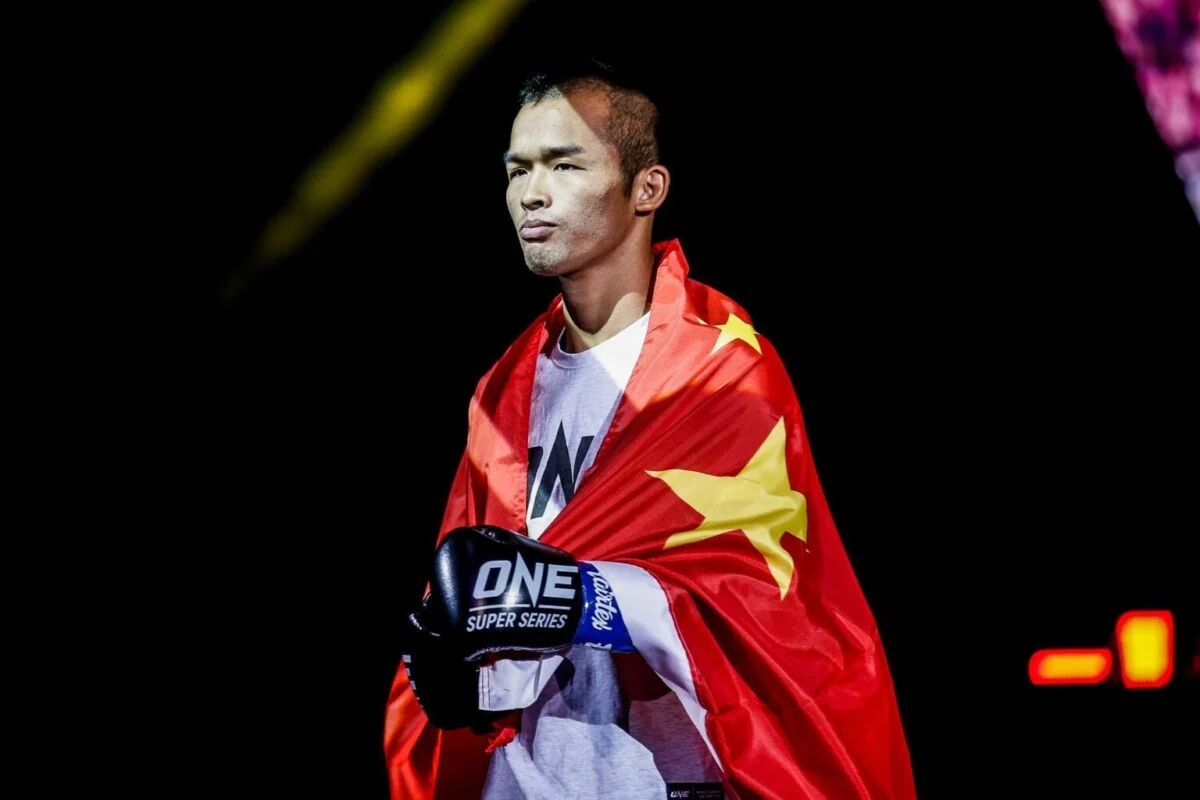 Last chance—go all out! “Wang Jian Guang” returns to ONE, aiming to knock out “Phra Chan Chai” to pave the way for a title shot at The Inner Circle 35.