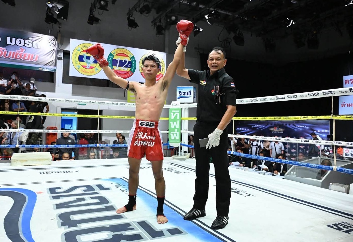 Unique Style Shines as He Outpoints the Tough Opponent to Claim Victory in the Main Event of Muay Thai 7 HD
