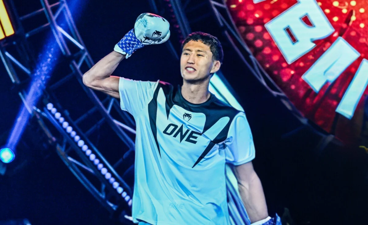 Everything went according to plan! “Nabil Anan” is pleased with his performance in defeating “Yuki Yosa” and is ready to take on any challenge in his next fight.
