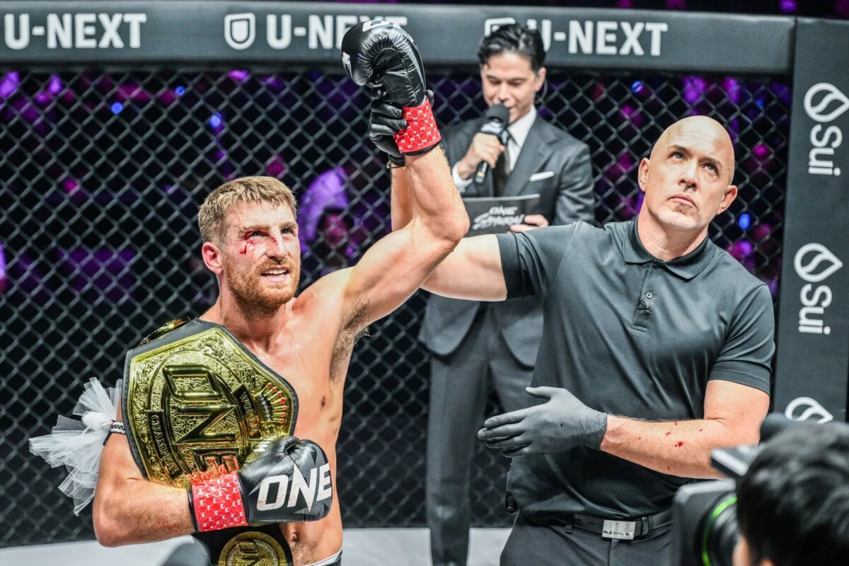 One title isn’t enough! “Jonathan Hacker” sets his sights on “Yod IQ’s” Muay Thai belt after successfully defending his kickboxing title