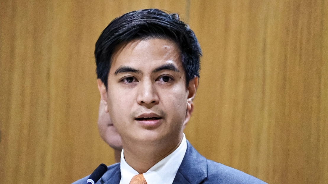 “พริษฐ์” จี้ คดีฮั้ว สว. ตรวจสอบถึงผู้บงการใหญ่ หวั่นตัดตอนช่วยเครือข่ายการเมือง
