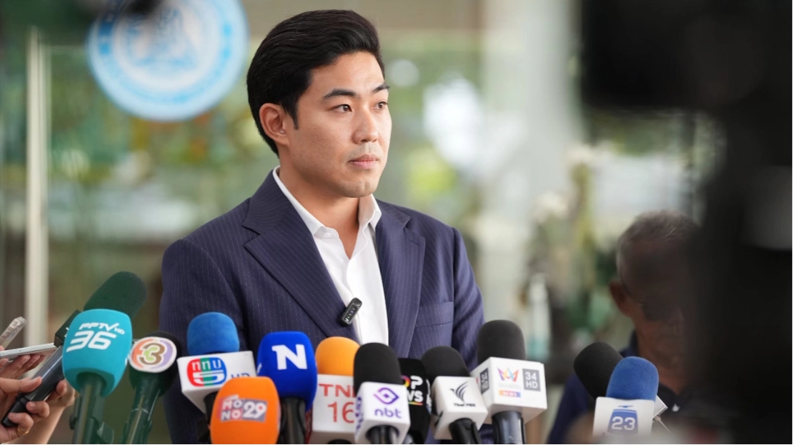 โฆษกพรรคประชาธิปัตย์ จี้นายกรัฐมนตรีปราบต้นตอ “ปืนเถื่อน-ไทยประดิษฐ์” ว่อนเน็ต