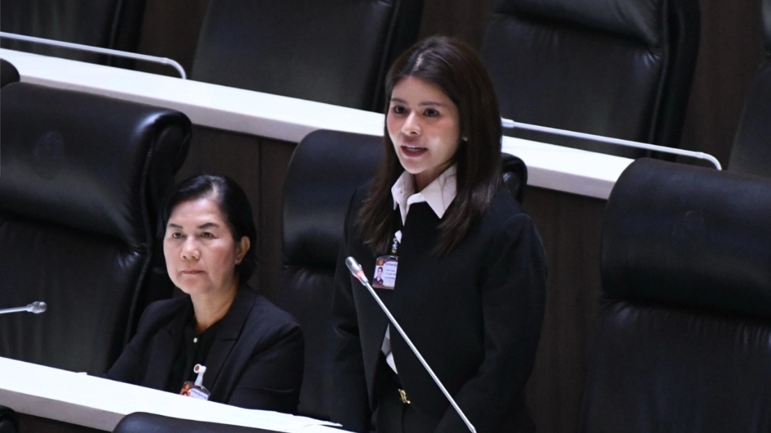 “ภคมน” จี้รัฐบาลเคลียร์จุดยืนแลนด์บริดจ์ “สรรเพชญ” แจงรอผลการศึกษา ย้ำไม่เหมือน EEC