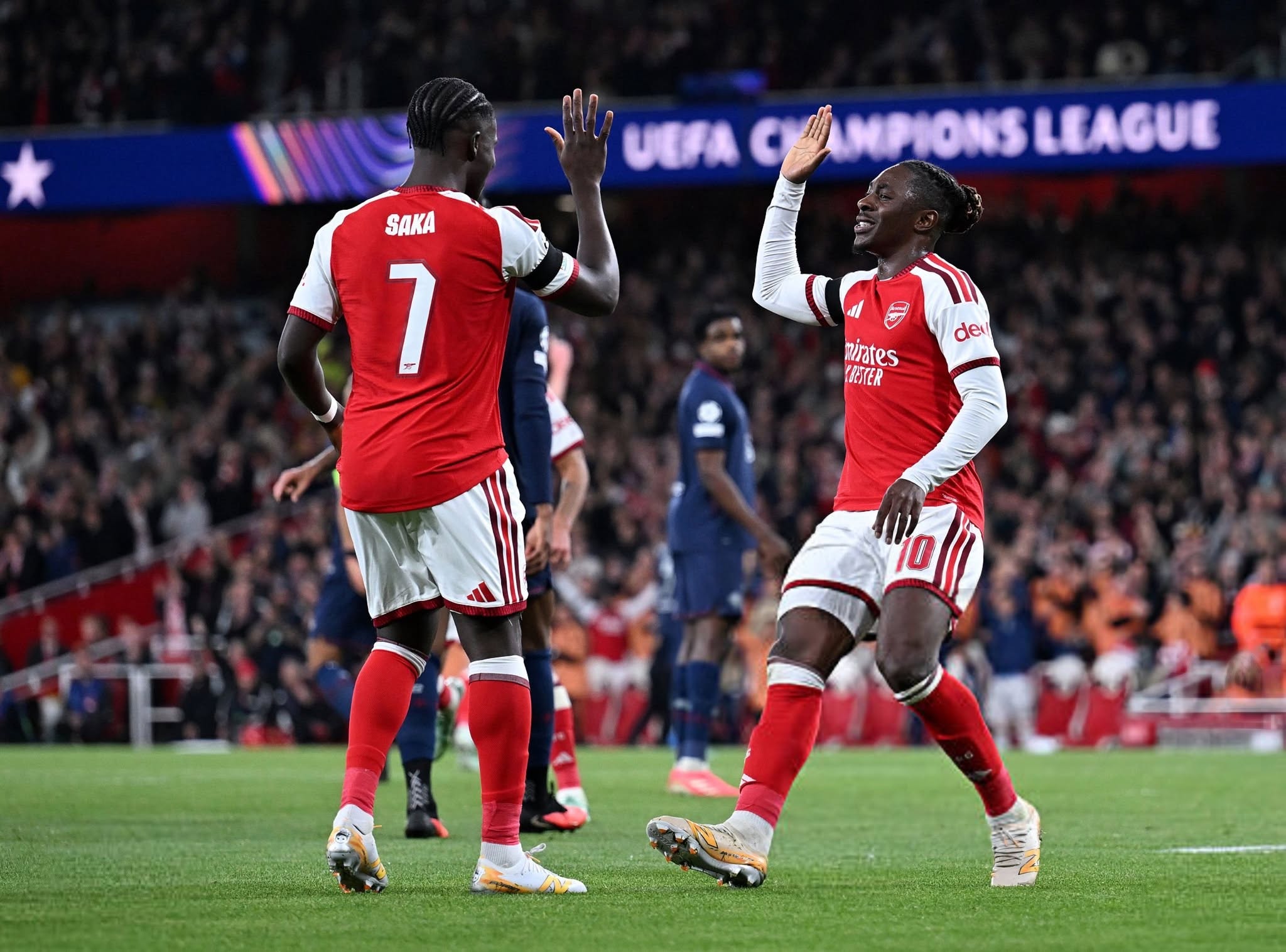 ซาก้ายิง 1 จ่าย 1! ปืนรัวครึ่งหลัง เฮ2นัดติด UCL