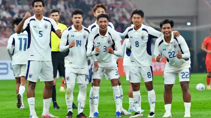ทีมชาติไทย U23 จากนำ 2-0 สุดท้ายโดน จีน ตีเสมอ 2-2 บอลสี่เส้า