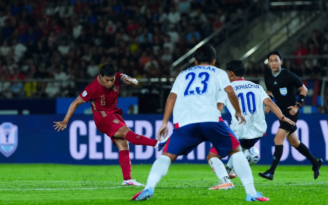 ทีมชาติไทย ถล่ม สปป.ลาว 10 คน 5-0 ประเดิมชัยอาเซียน 2026 ยึดจ่าฝูง กลุ่ม บี