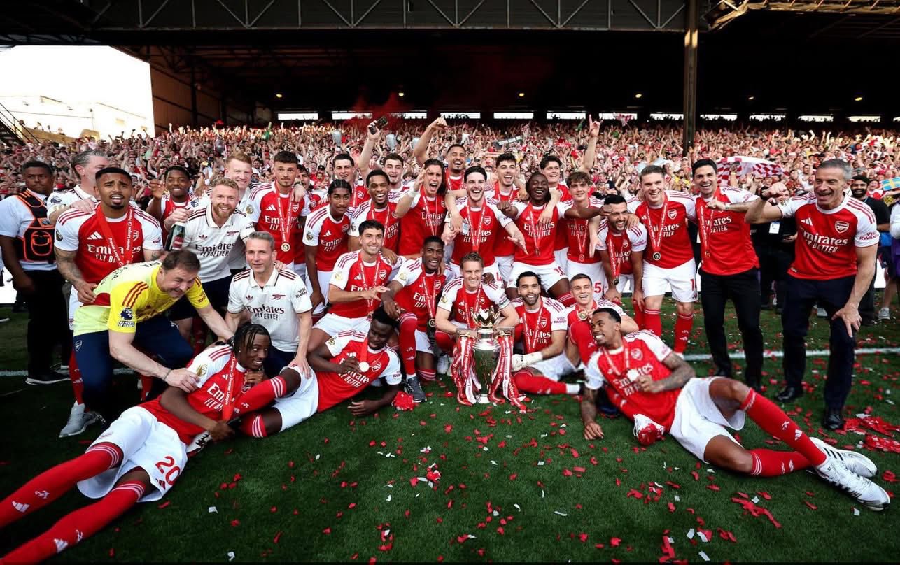 อาร์เซนอล บุกชนะ คริสตัล พาเลซ ซิว 3 แต้มก่อนชูถ้วยแชมป์พรีเมียร์ลีก